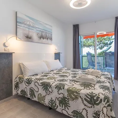 Go2tenerife Apart'ludo Pool & First Line Of The Sea Appartement