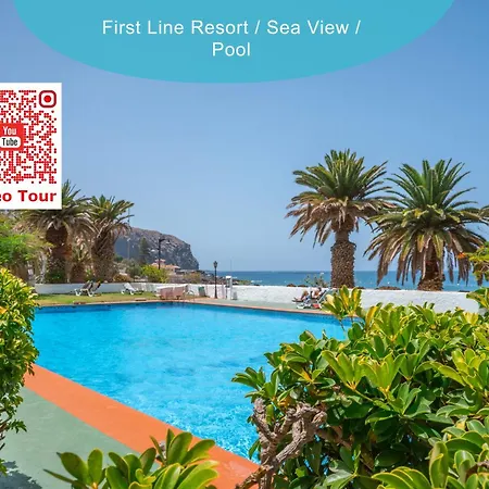 Apartment Go2tenerife Apart'ludo Pool & First Line Of The Sea